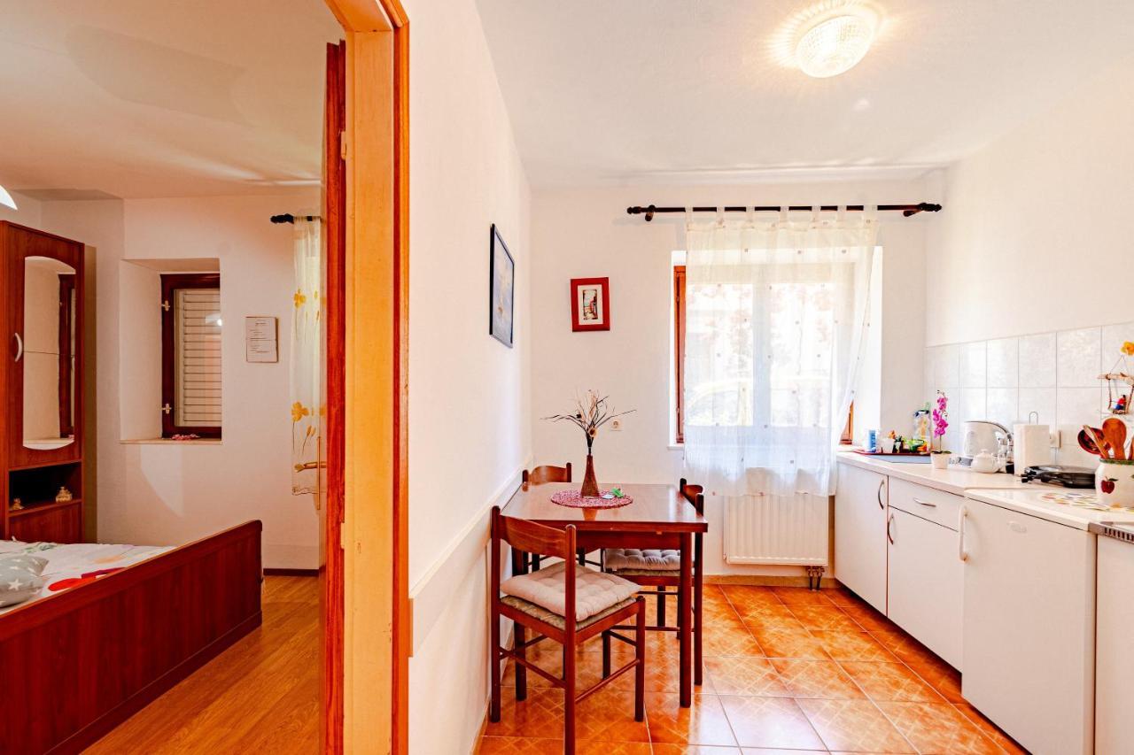 Apartments And Rooms With Parking Space Mali Ston Eksteriør bilde