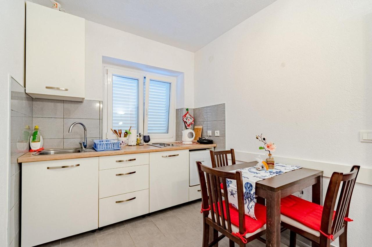 Apartments And Rooms With Parking Space Mali Ston Eksteriør bilde